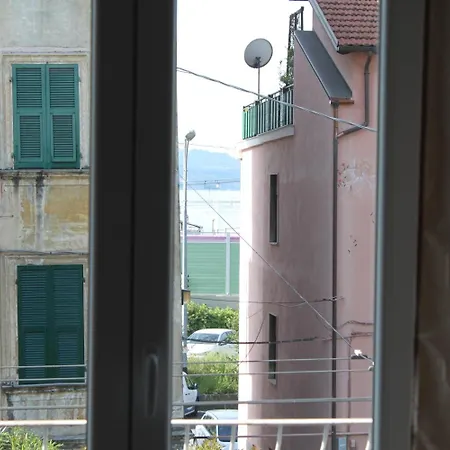 Le Coccole Гостевой дом Специя