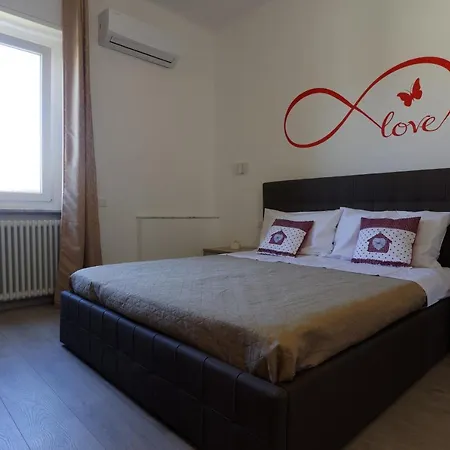 Le Coccole Гостевой дом Специя